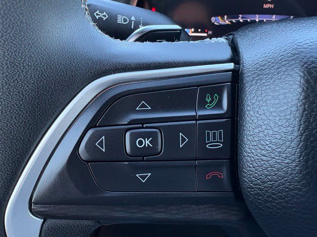 Used 2024 Jeep Grand Cherokee Altitude AWD/4WD image 22