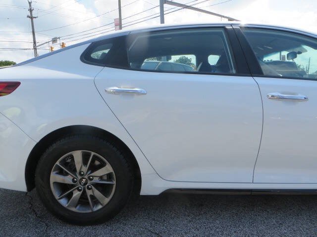Used 2017 Kia Optima LX w/ Value Package FWD image 21
