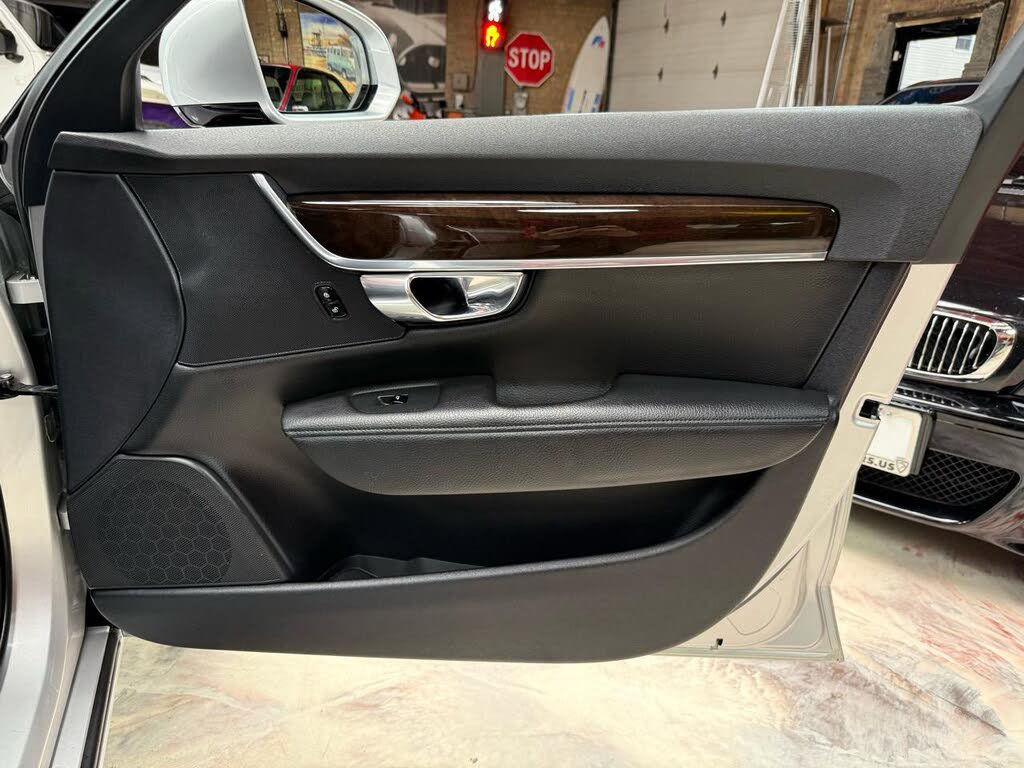 Used 2017 Volvo S90 T6 Momentum w/ Vision Package AWD/4WD image 33