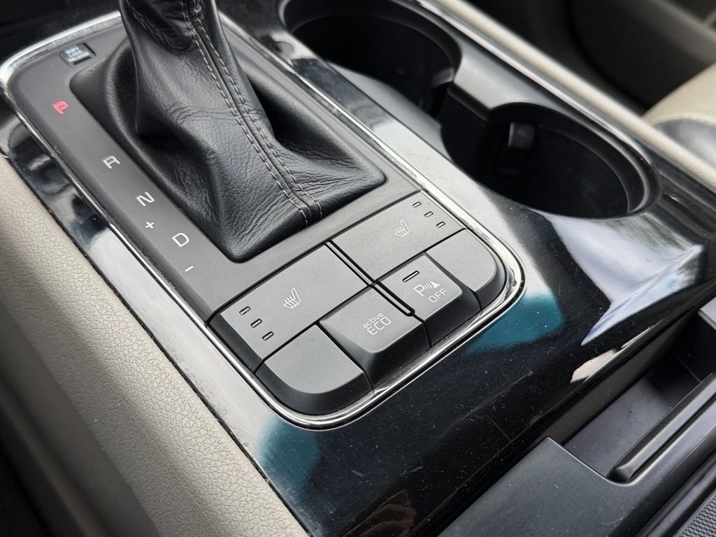 Used 2016 Kia Sedona EX image 25