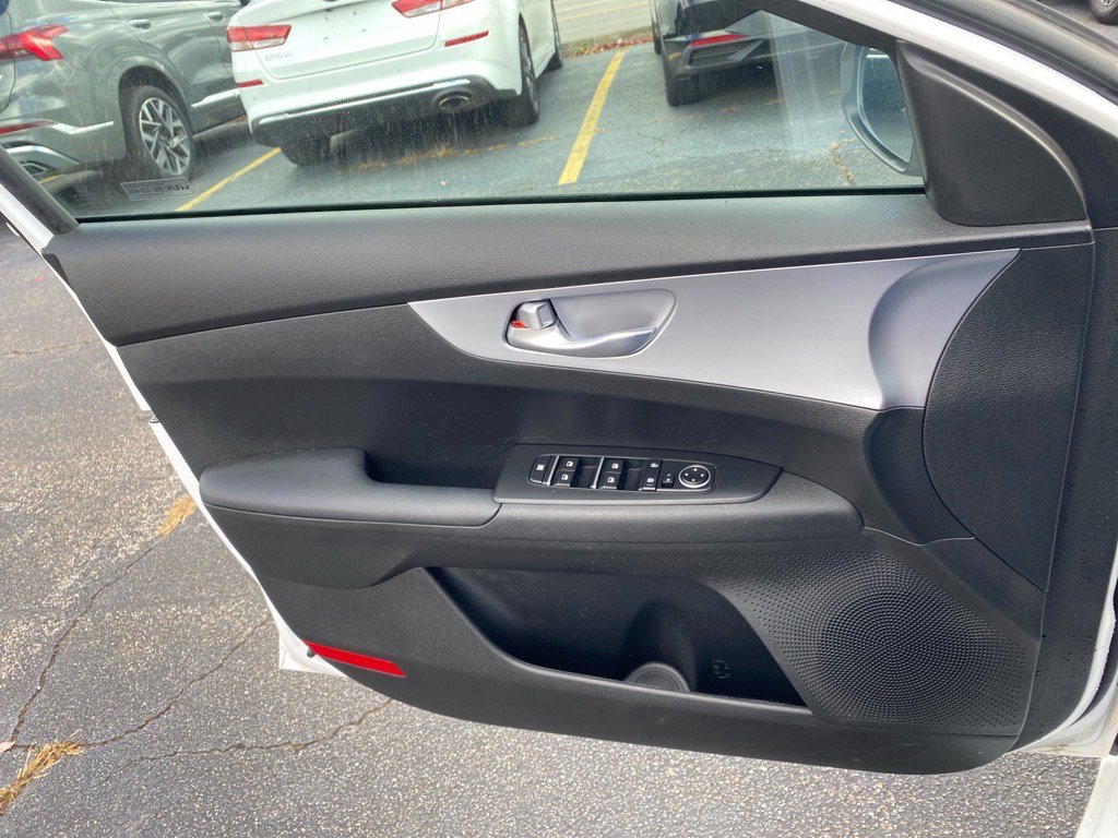 Certified 2023 Kia Forte LXS image 21