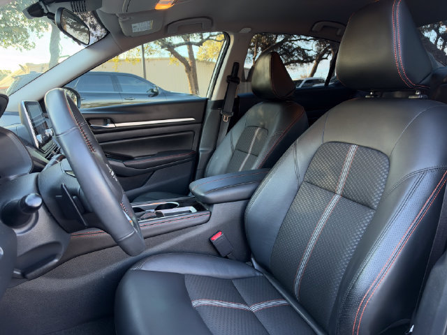Used 2025 Nissan Altima 2.5 SR FWD image 7
