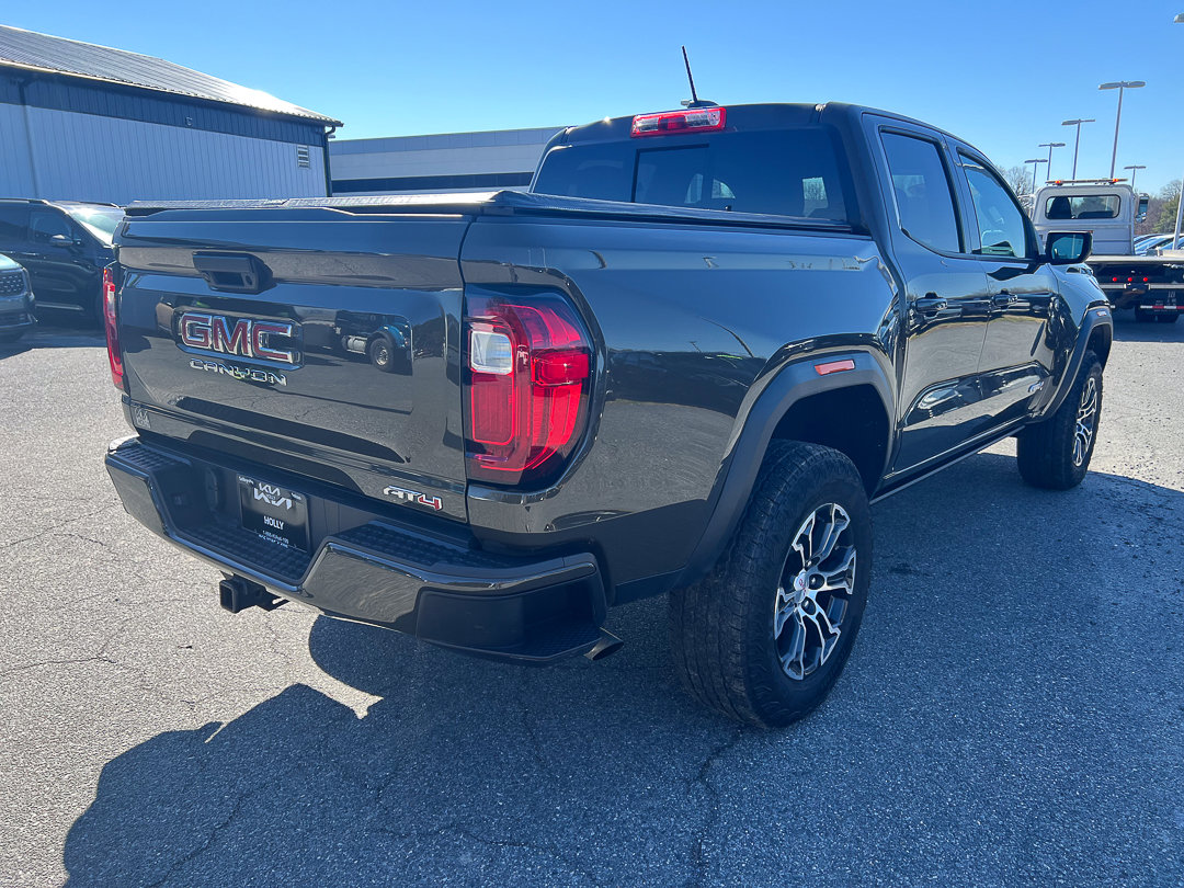 Used 2024 GMC Canyon AT4 image 8
