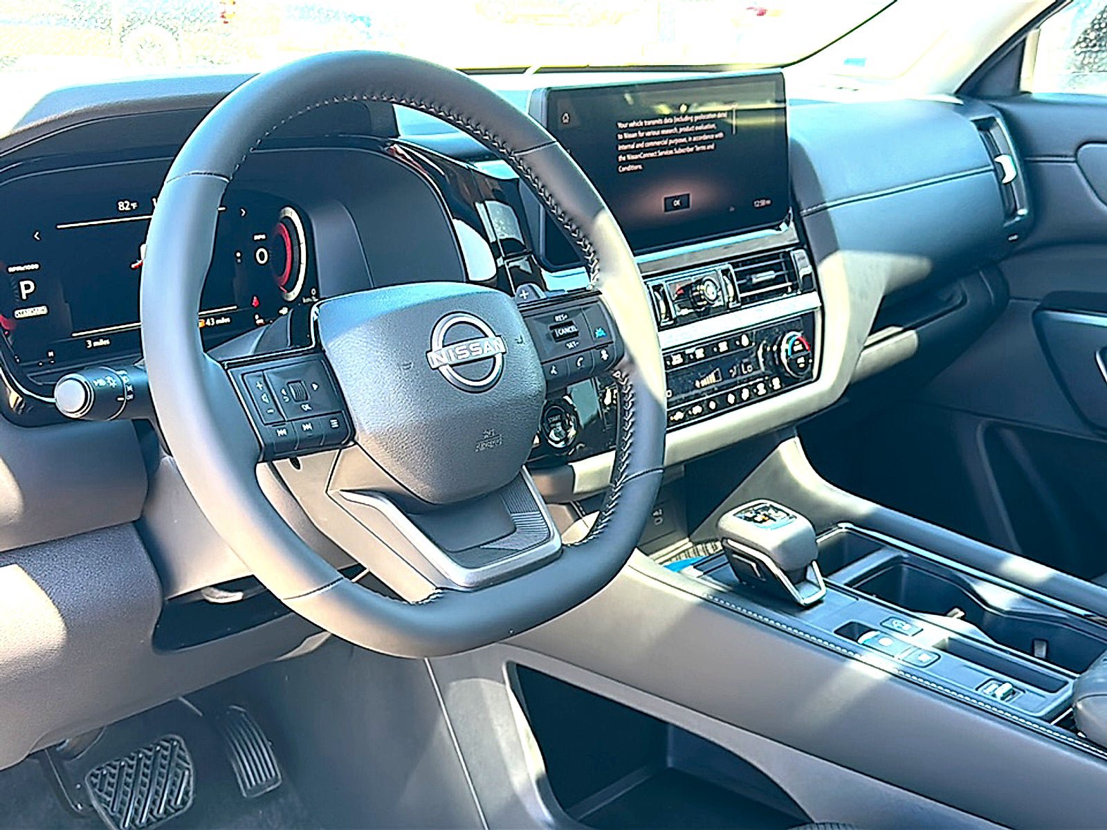 New 2026 Nissan Pathfinder SL w/ SL Premium Package FWD image 9
