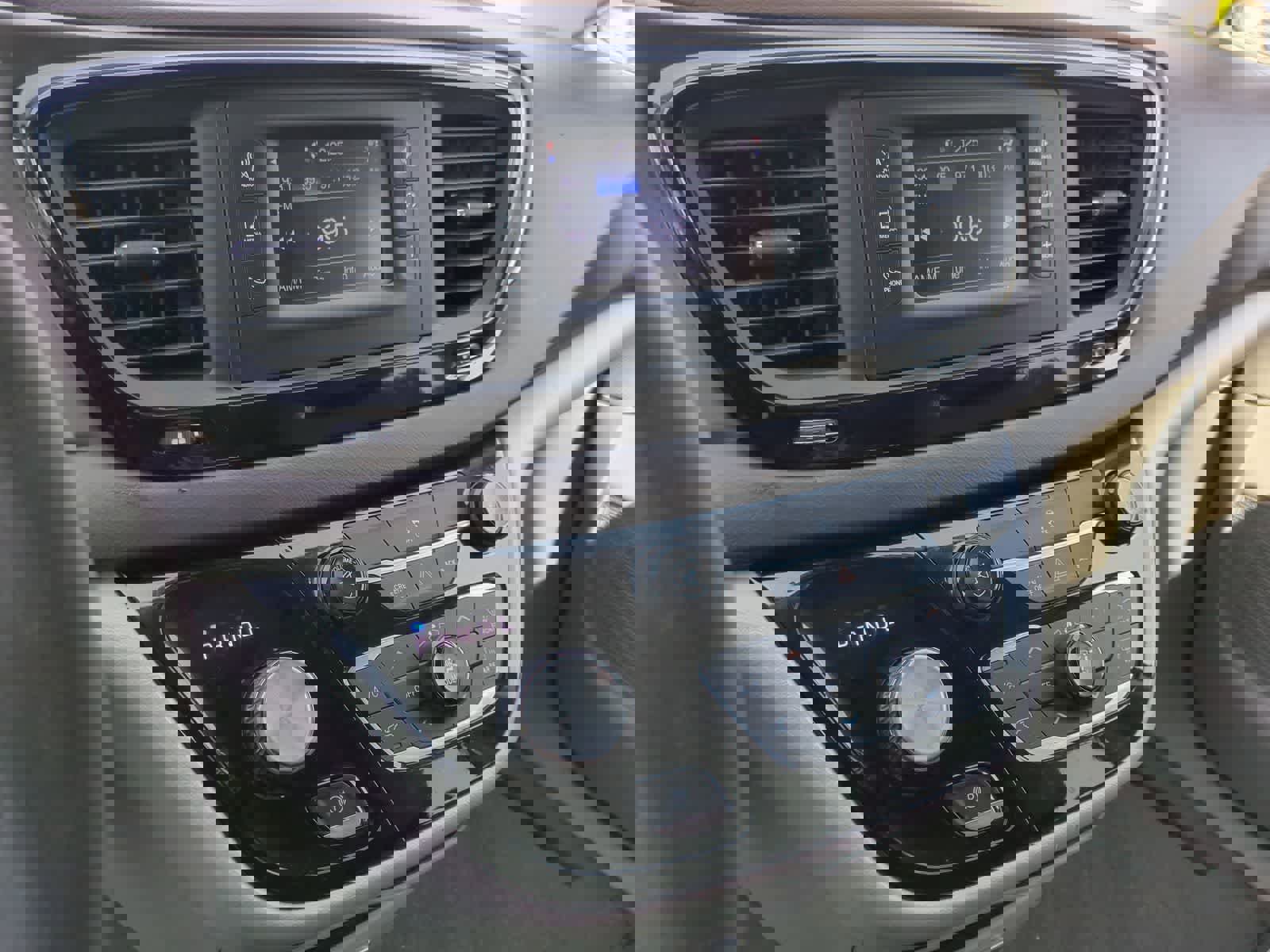 Used 2017 Chrysler Pacifica LX image 27