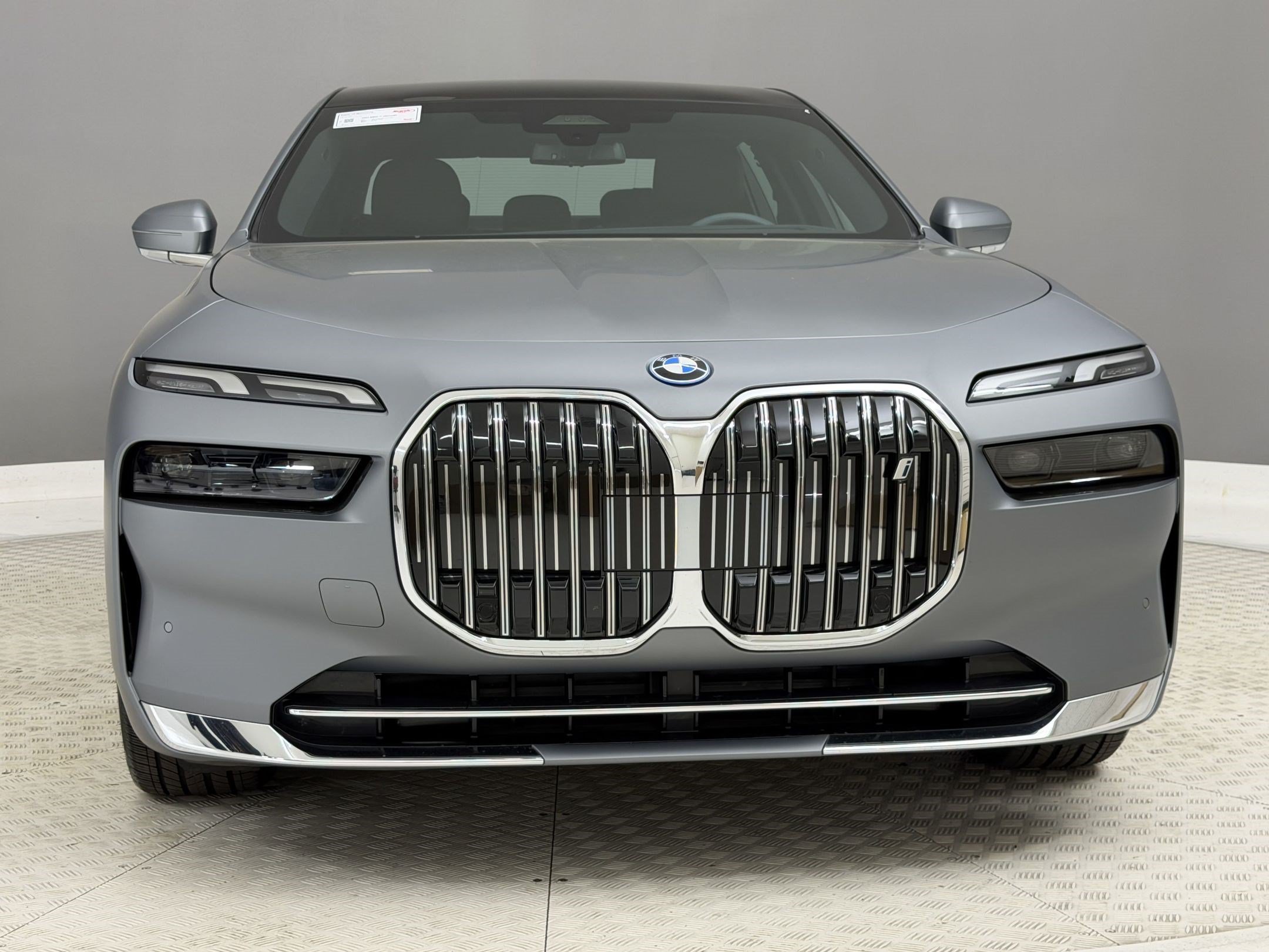 Certified 2023 BMW i7 xDrive60 AWD/4WD image 6