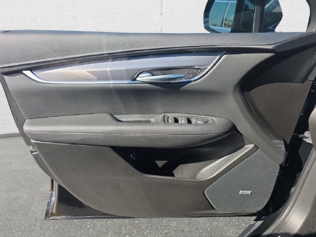 Certified 2024 Cadillac XT5 Luxury w/ LPO, Floor Liner Package AWD/4WD image 27