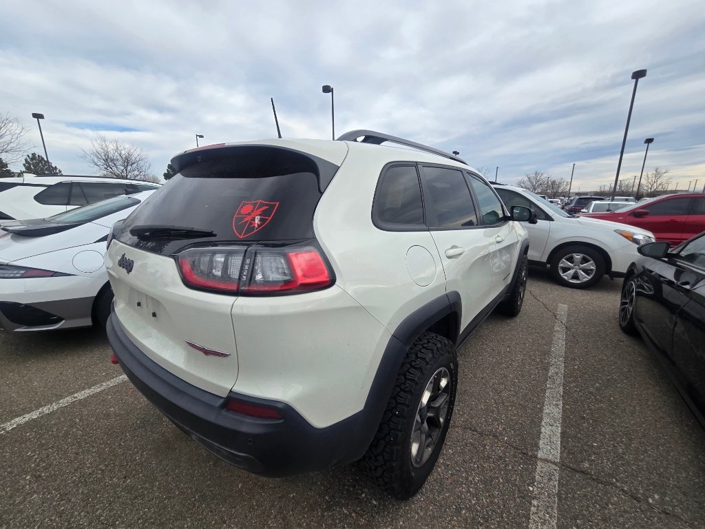 Used 2019 Jeep Cherokee Trailhawk w/ Cold Weather Group AWD/4WD image 16