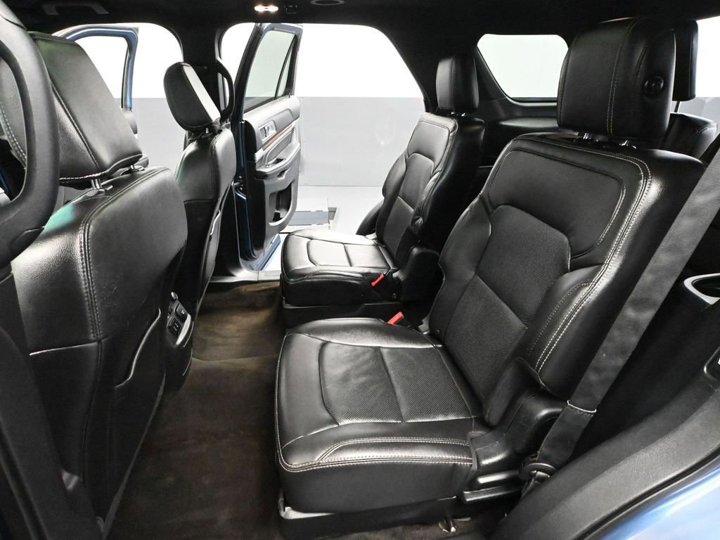 Used 2018 Ford Explorer Limited w/ Equipment Group 301A image 38
