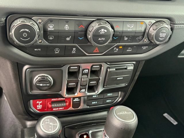 New 2026 Jeep Gladiator Mojave w/ Safety Group AWD/4WD image 21