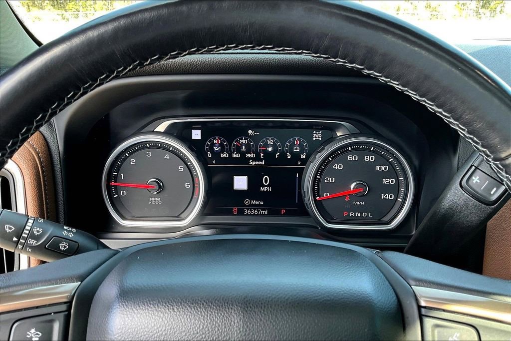 Used 2022 Chevrolet Silverado 1500 High Country w/ Technology Package image 16