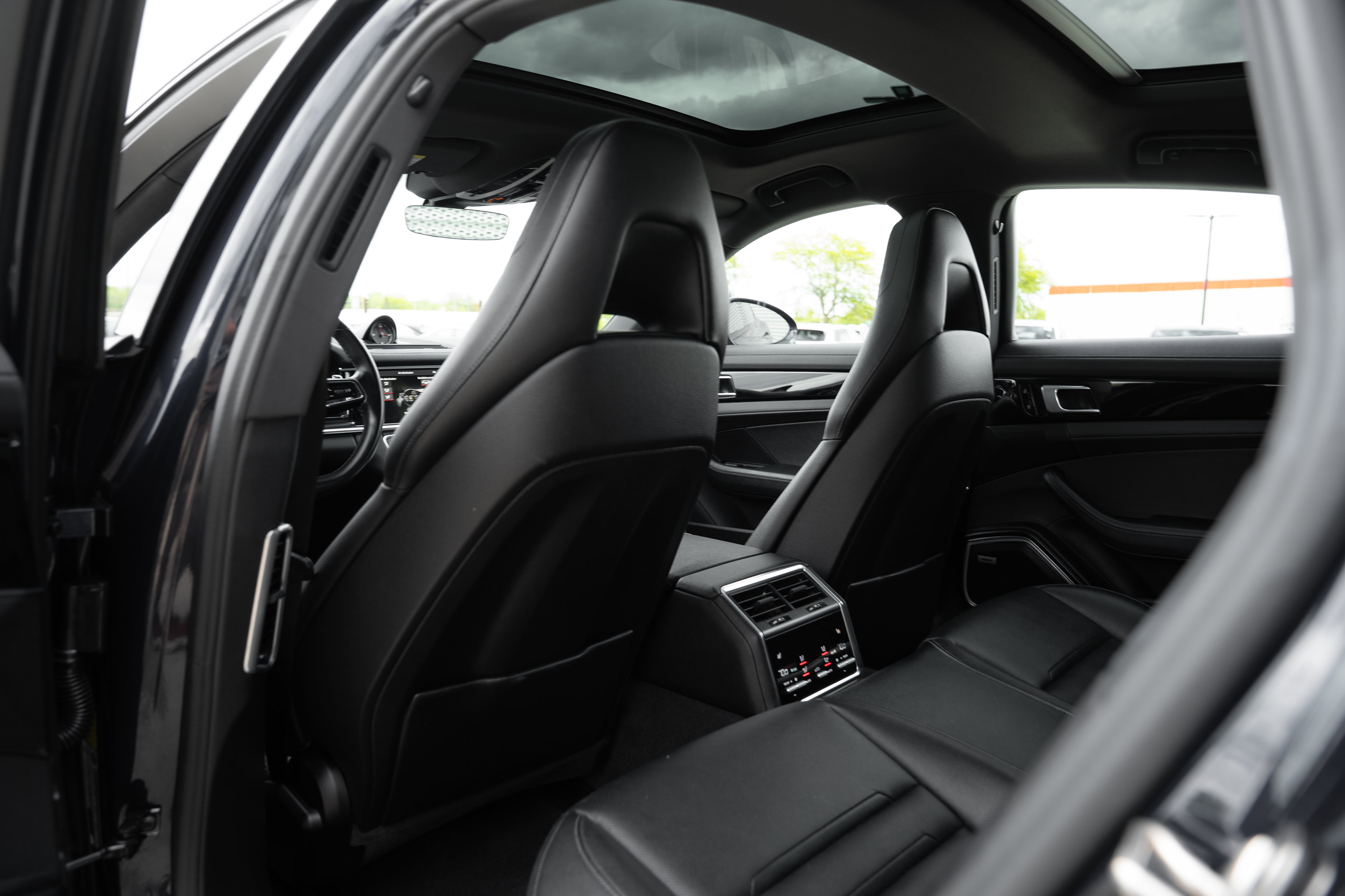 Used 2021 Porsche Panamera 4 AWD/4WD image 27
