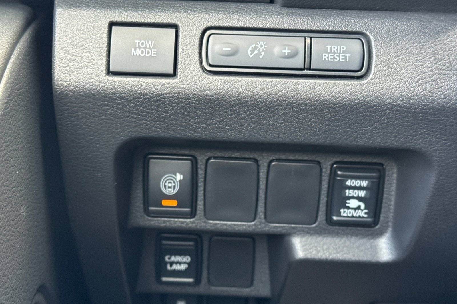 Used 2025 Nissan Frontier SV w/ SV Convenience Package image 32