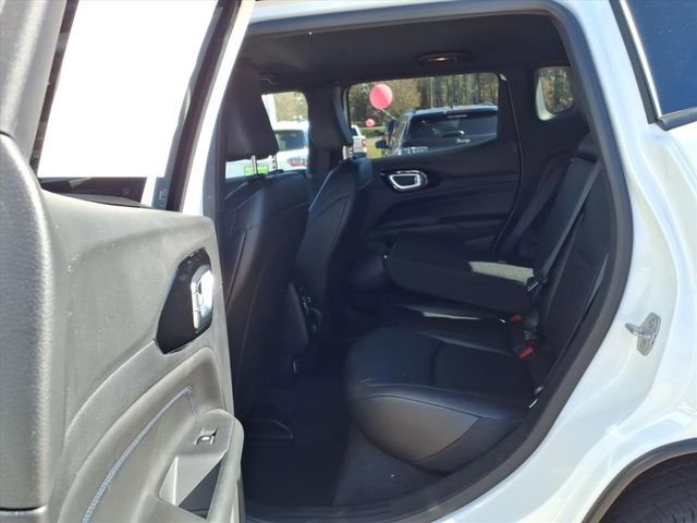 New 2026 Jeep Compass Limited image 16