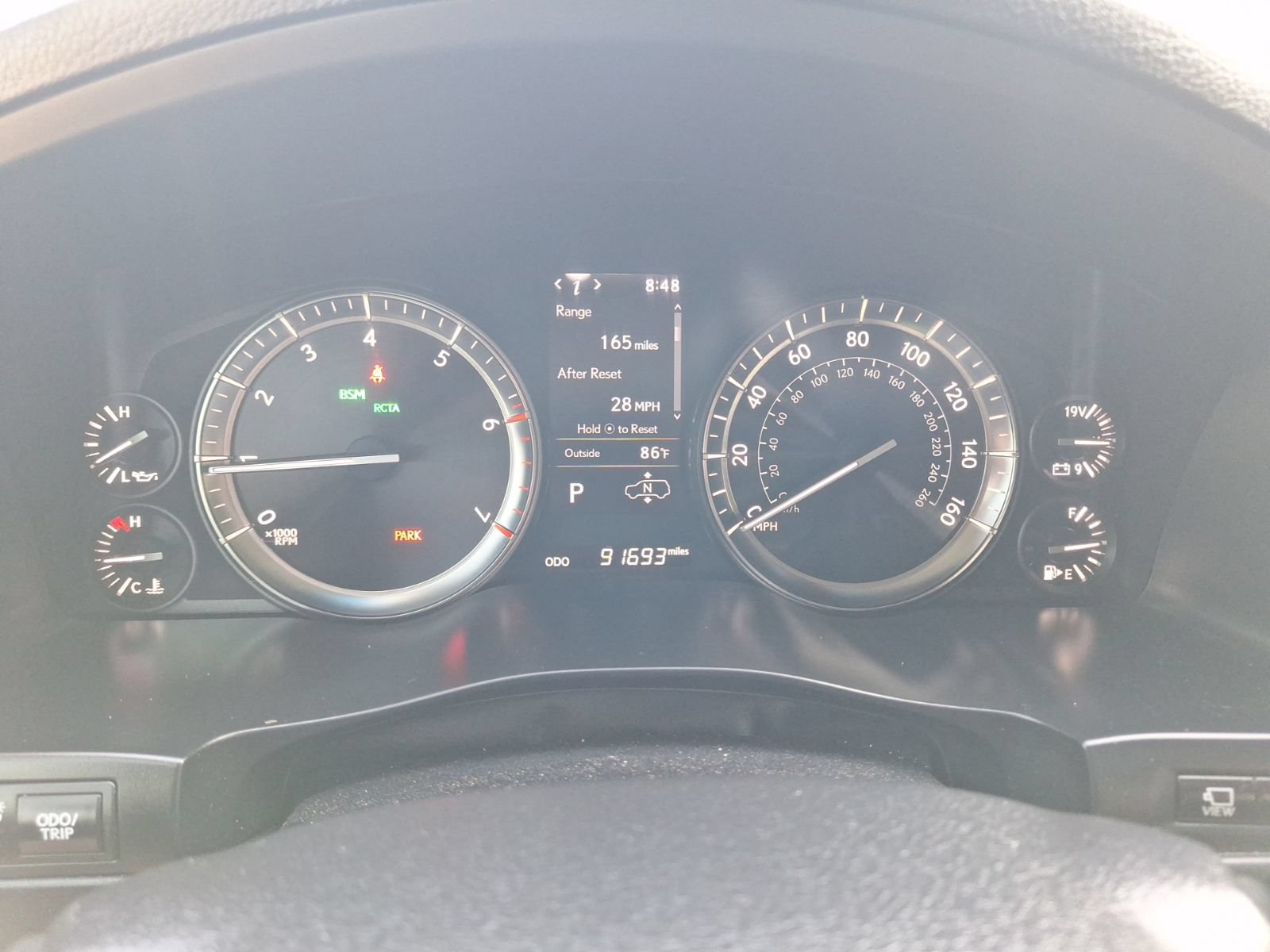 Used 2021 Lexus LX 570 4WD w/ Luxury Package image 18