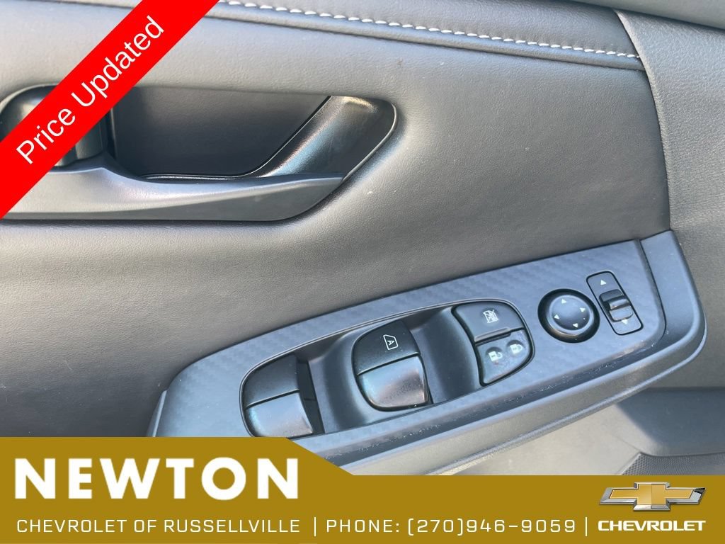 Used 2025 Nissan Sentra S FWD image 9