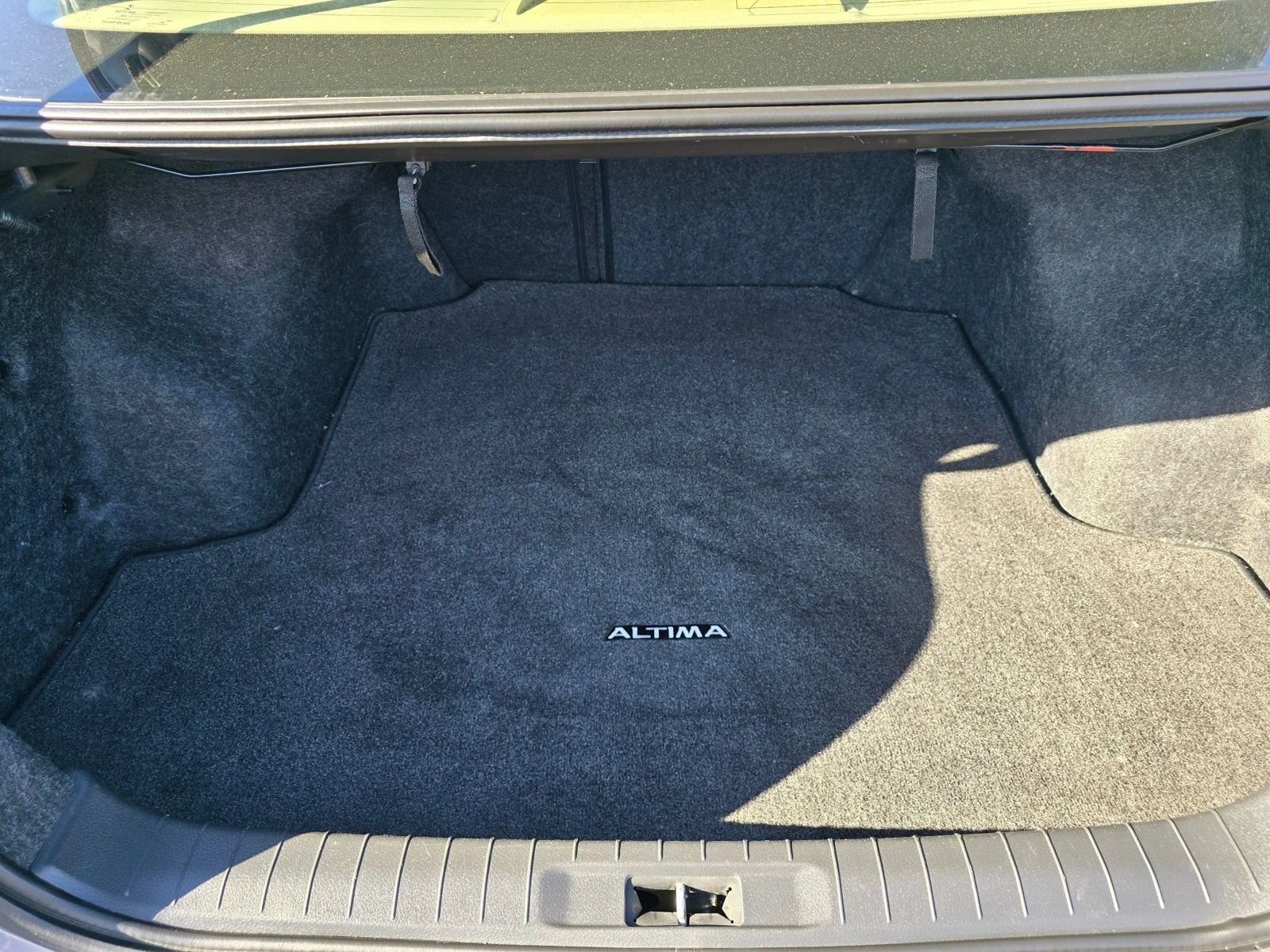 Used 2016 Nissan Altima 2.5 SV FWD image 15