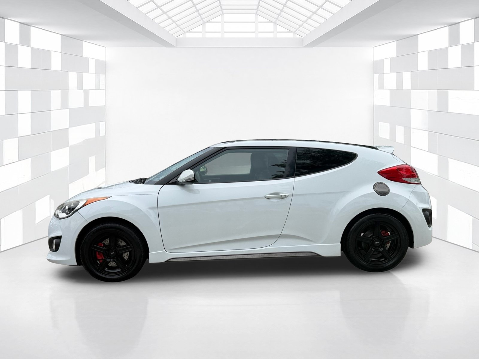 Used 2015 Hyundai Veloster Turbo w/ Option Group 04 FWD image 4