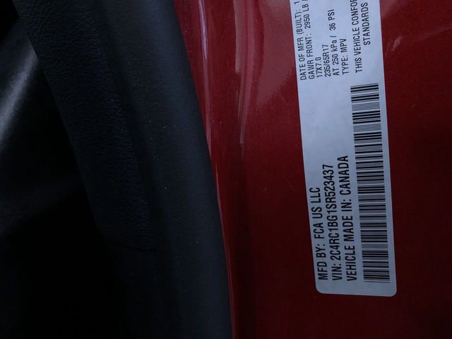 Used 2025 Chrysler Pacifica Select image 35