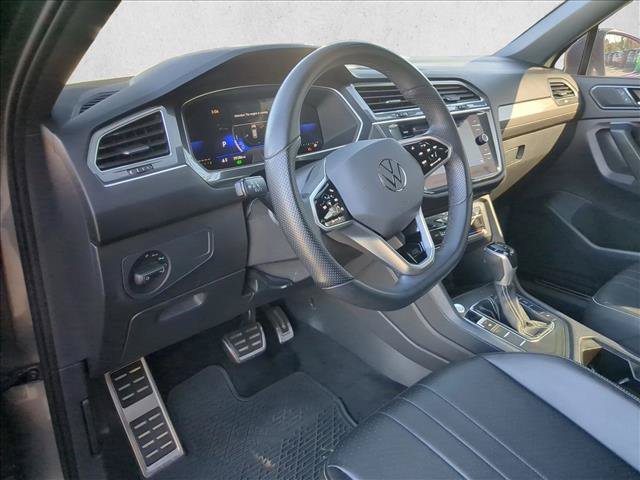 Used 2023 Volkswagen Tiguan SE R-Line FWD image 10