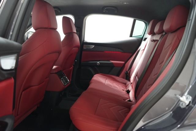 New 2025 Maserati Grecale GT image 30