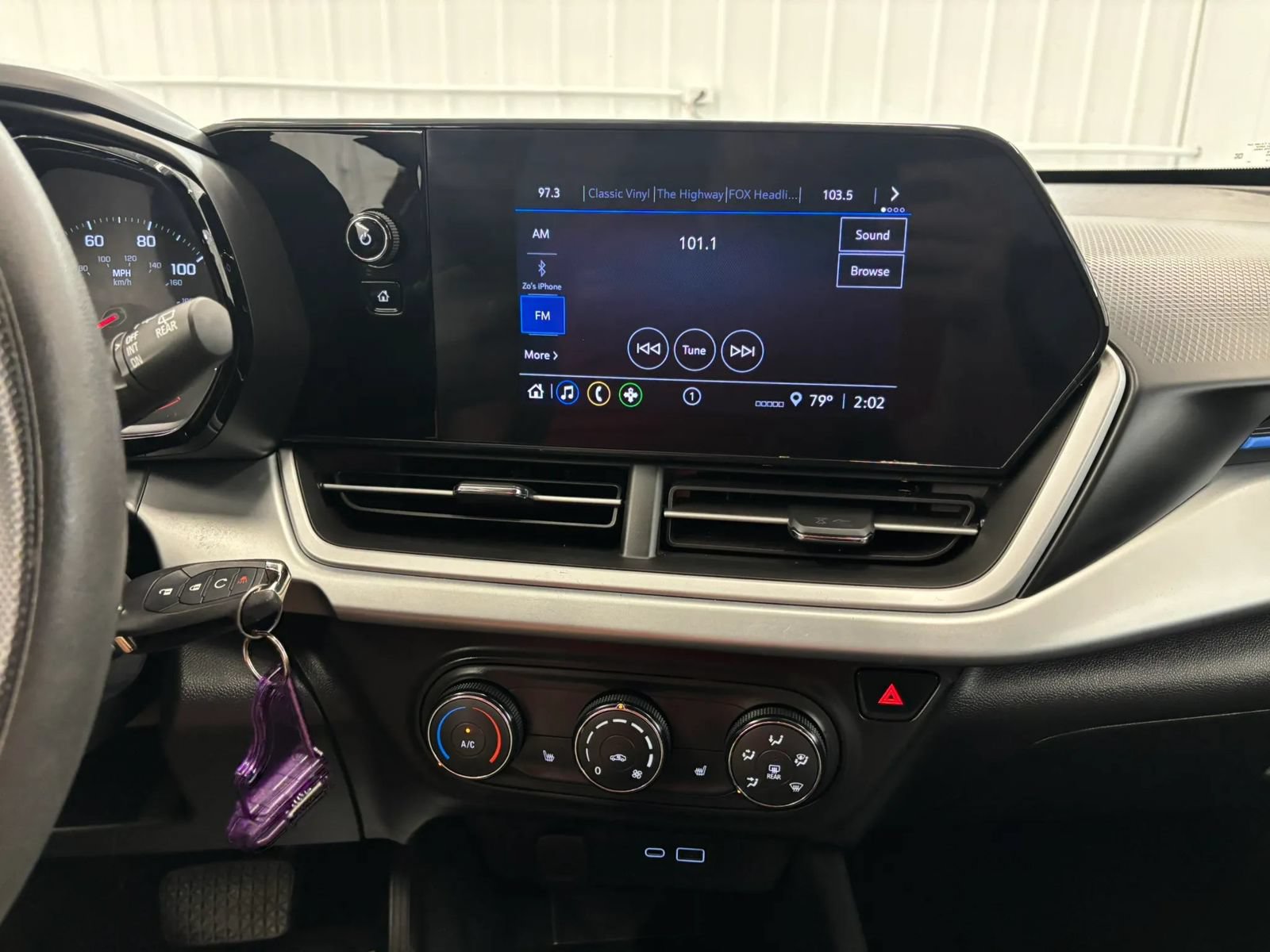 Used 2024 Chevrolet Trax LS w/ LS Convenience Package FWD image 39