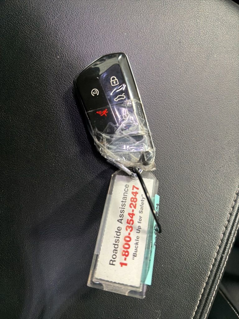 Used 2024 Volkswagen Atlas SE image 29