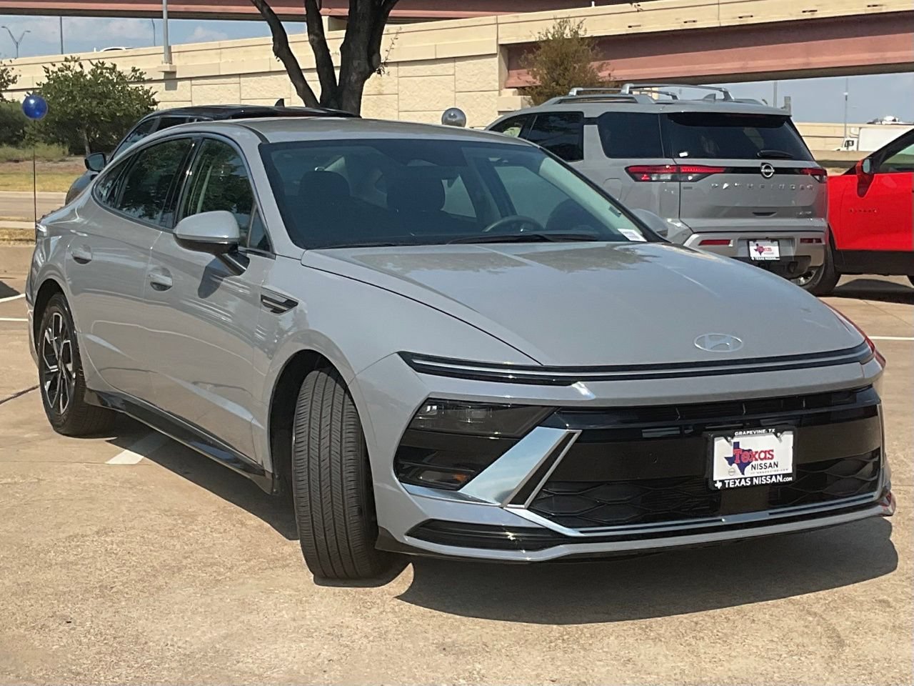 Used 2025 Hyundai Sonata SEL FWD image 3