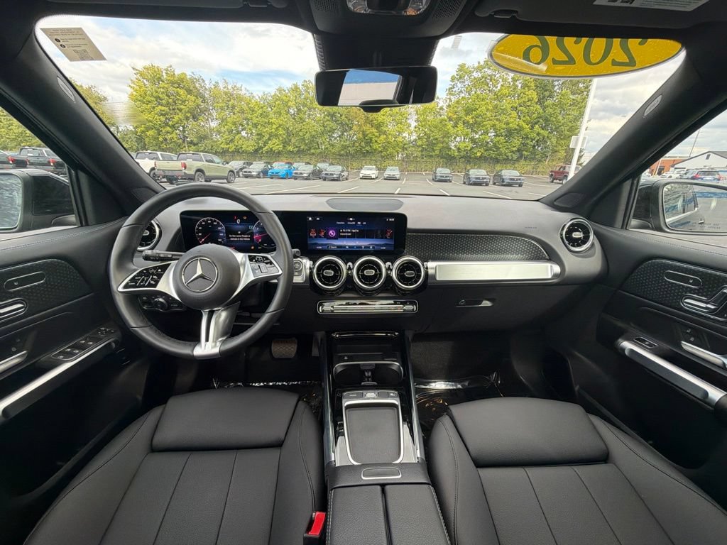 Used 2026 Mercedes-Benz GLB 250 4MATIC image 12