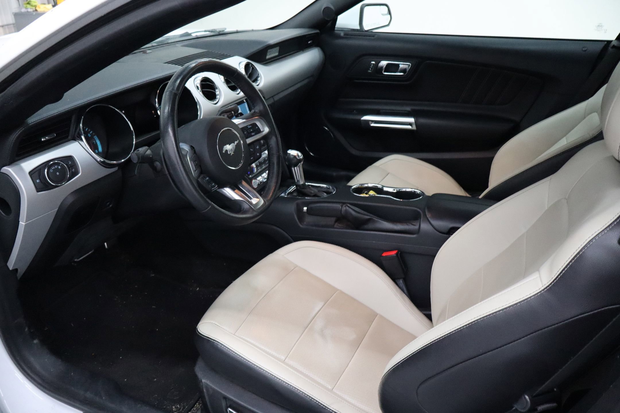 Certified 2017 Ford Mustang Premium image 24