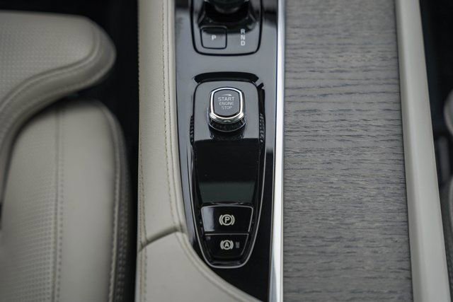 Certified 2023 Volvo XC90 B6 Ultimate w/ Protection Package Premier image 26