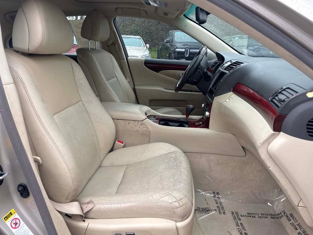 Used 2010 Lexus LS 460 RWD image 9