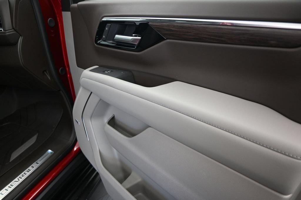 New 2026 Chevrolet Suburban LT w/ Comfort Package RWD image 23