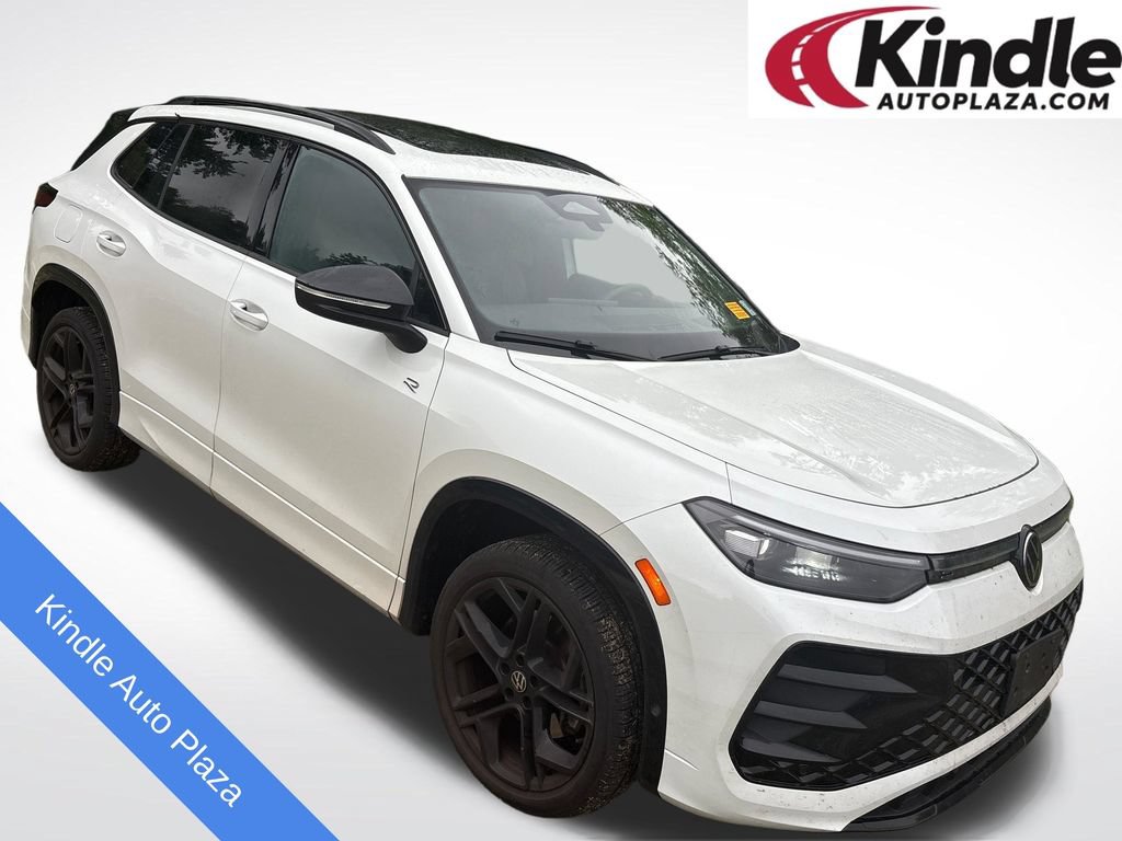 Used 2025 Volkswagen Tiguan SE R-Line