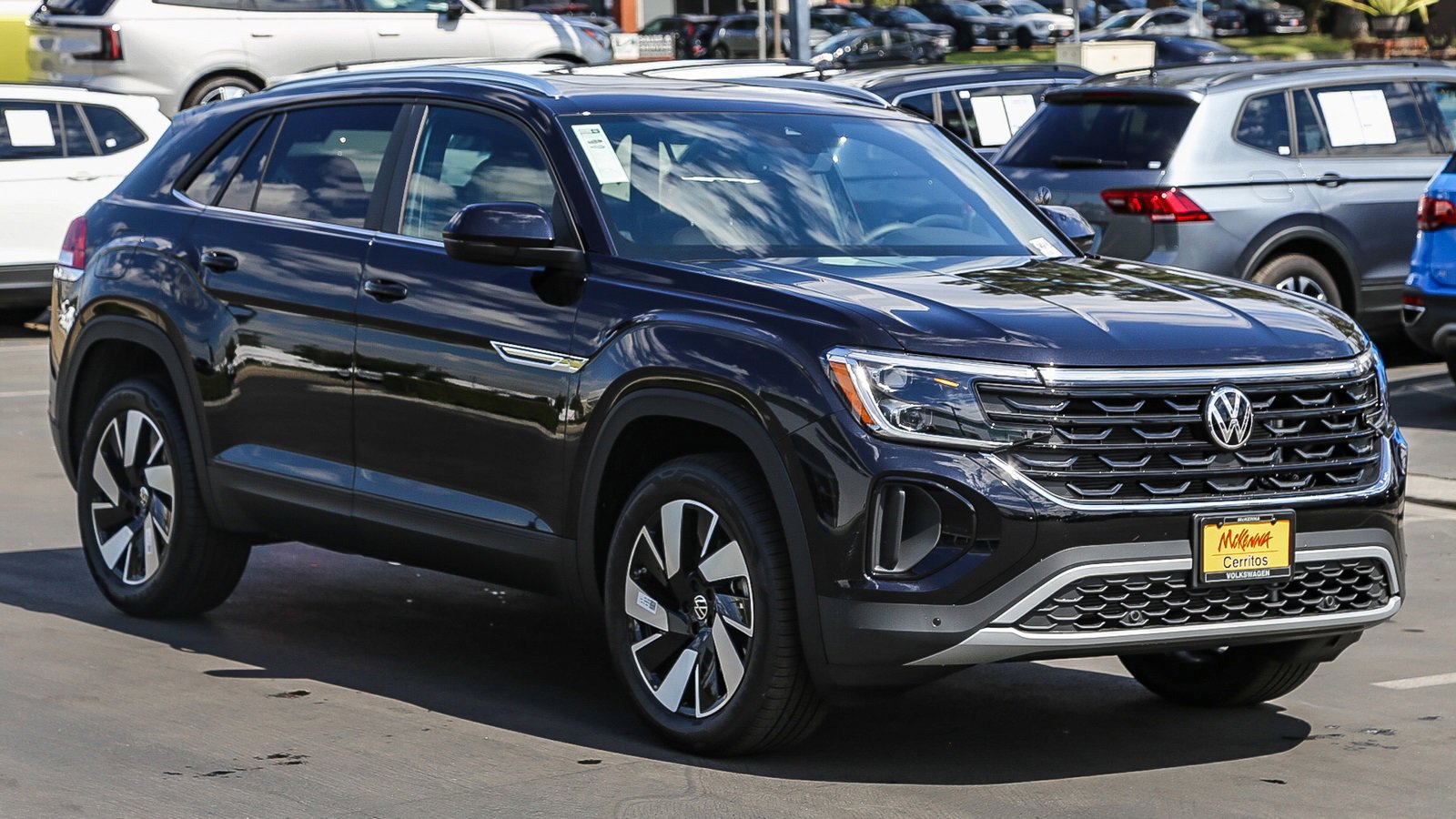 New 2026 Volkswagen Atlas Cross Sport SE image 3