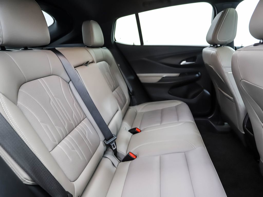 Used 2025 Buick Envista Avenir image 25