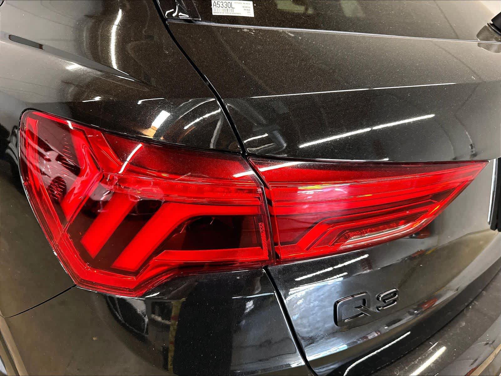 Certified 2025 Audi Q3 2.0T Premium Plus w/ Premium Plus Package AWD/4WD image 29