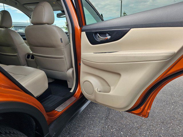 Used 2019 Nissan Rogue SL AWD/4WD image 15