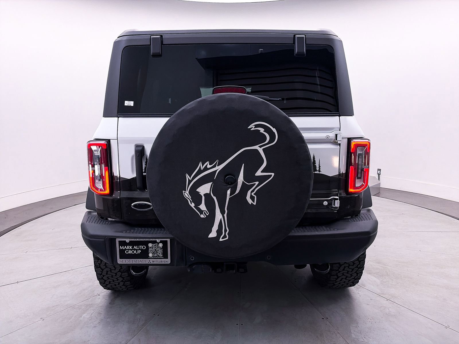 Used 2023 Ford Bronco Badlands image 14