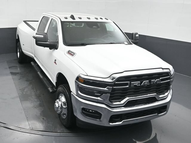 New 2026 RAM 3500 Tradesman AWD/4WD image 37