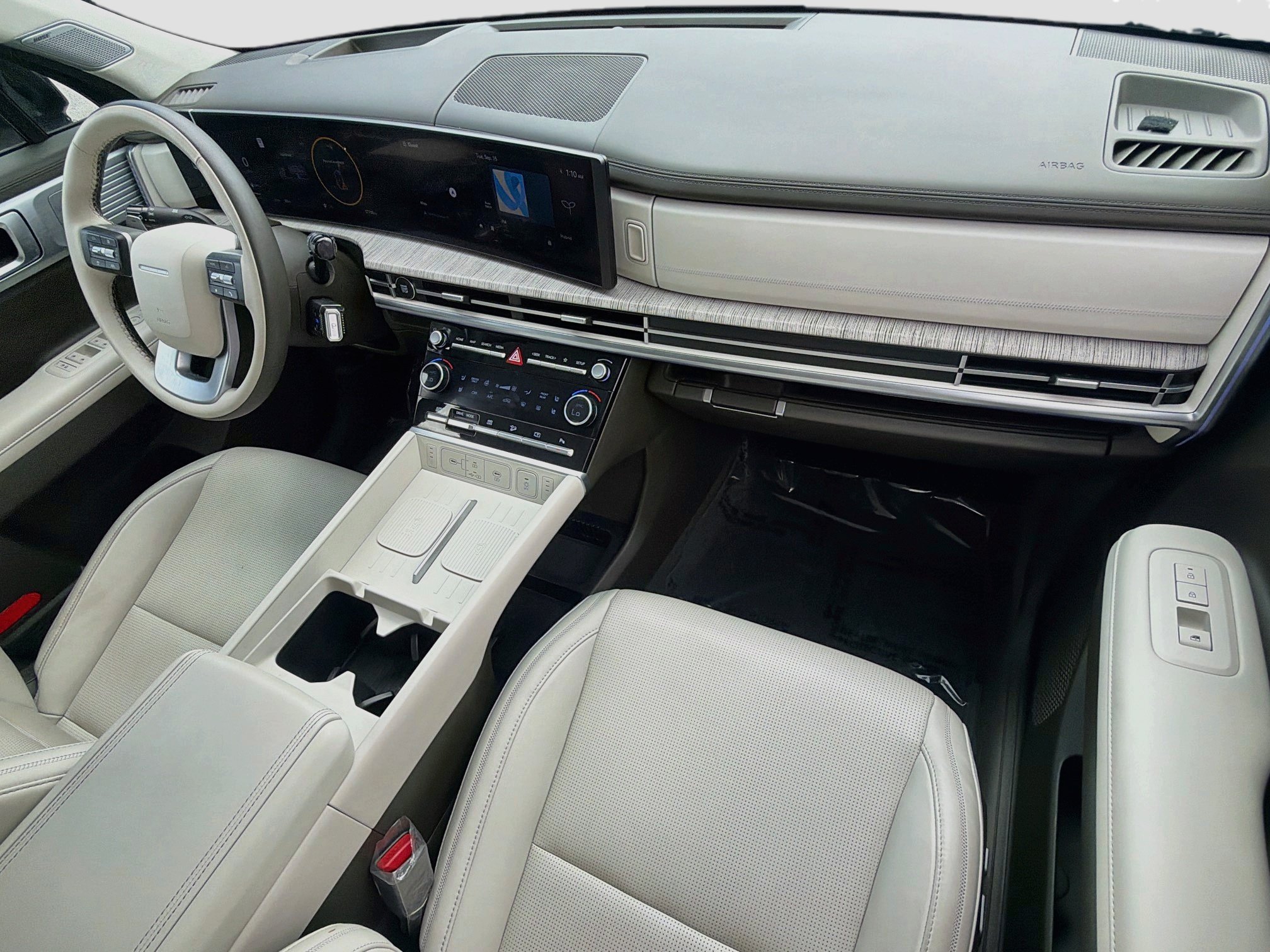 Used 2024 Hyundai Santa Fe Calligraphy AWD/4WD image 15