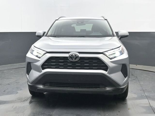 Used 2025 Toyota RAV4 XLE image 19