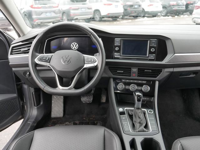 Certified 2024 Volkswagen Jetta SE image 21