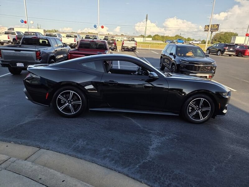 Used 2024 Ford Mustang Premium RWD image 6