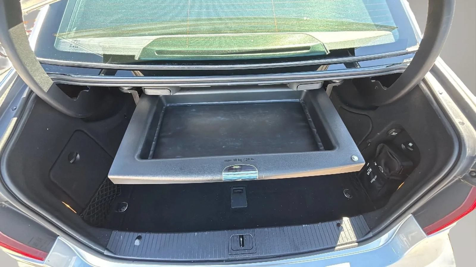 Used 2014 Mercedes-Benz E 350 Sedan image 54