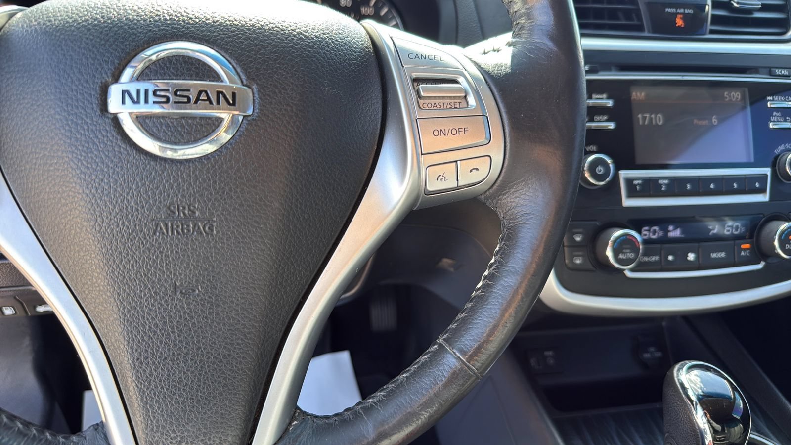 Used 2017 Nissan Altima 2.5 SL FWD image 12
