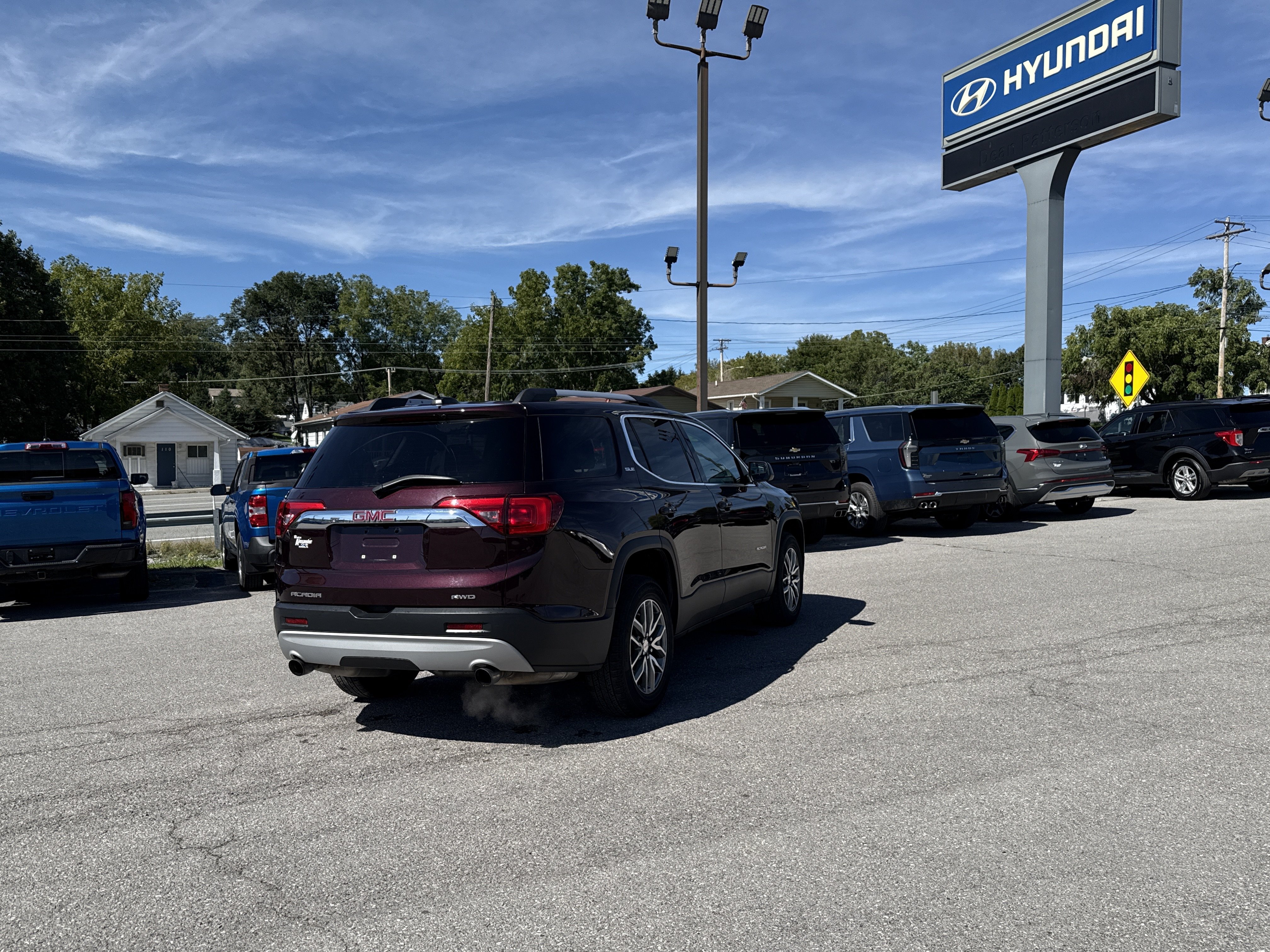 Used 2018 GMC Acadia SLE AWD/4WD image 3