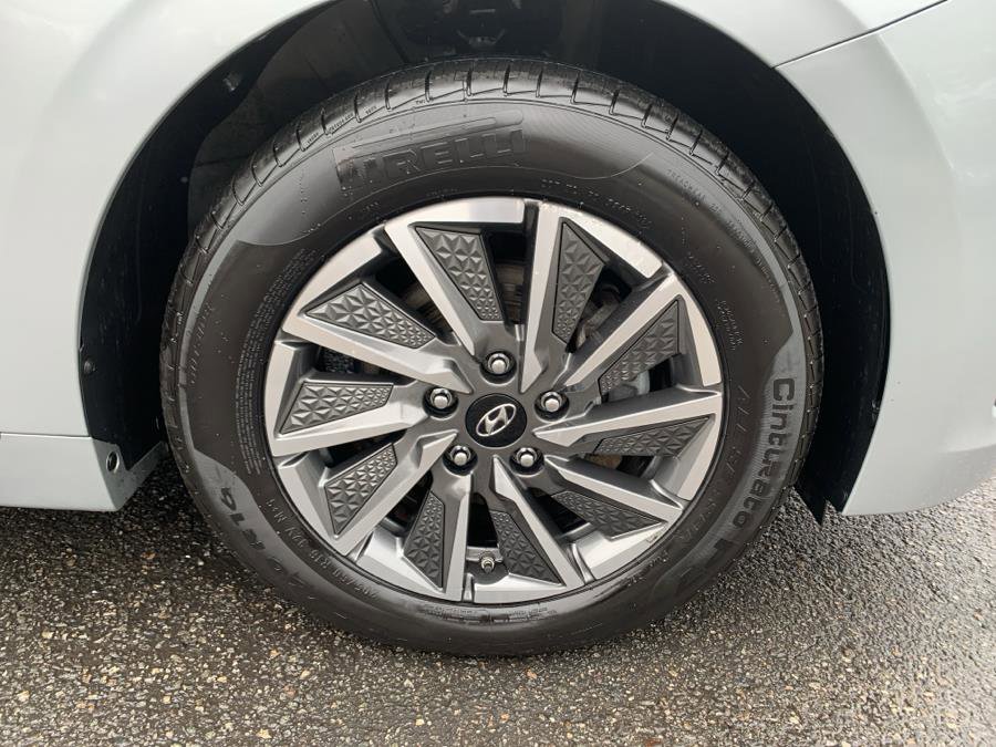 Used 2020 Hyundai Ioniq SE image 24