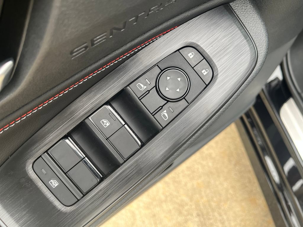 New 2026 Nissan Sentra SR FWD image 12