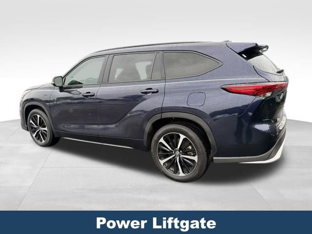 Used 2022 Toyota Highlander XSE FWD image 5
